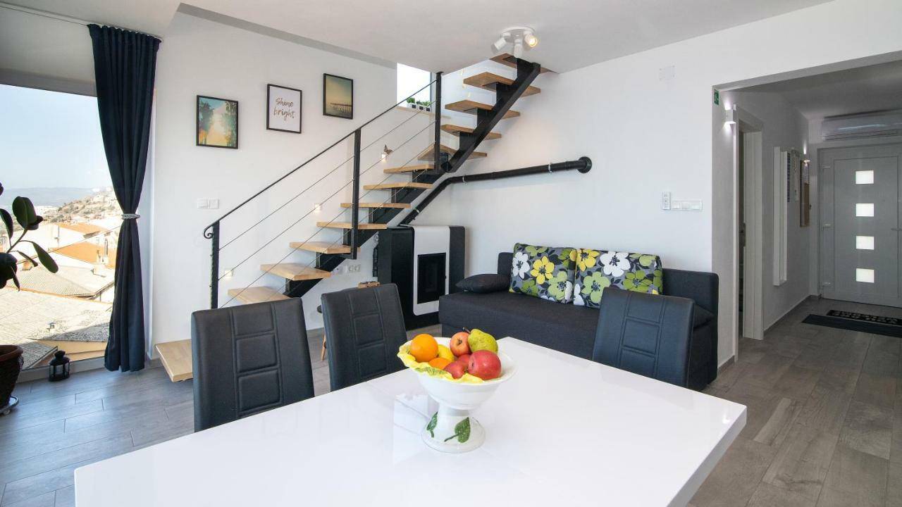 Apartment Segnia Senj  Bagian luar foto